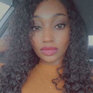 Meet your Posher, Cierra